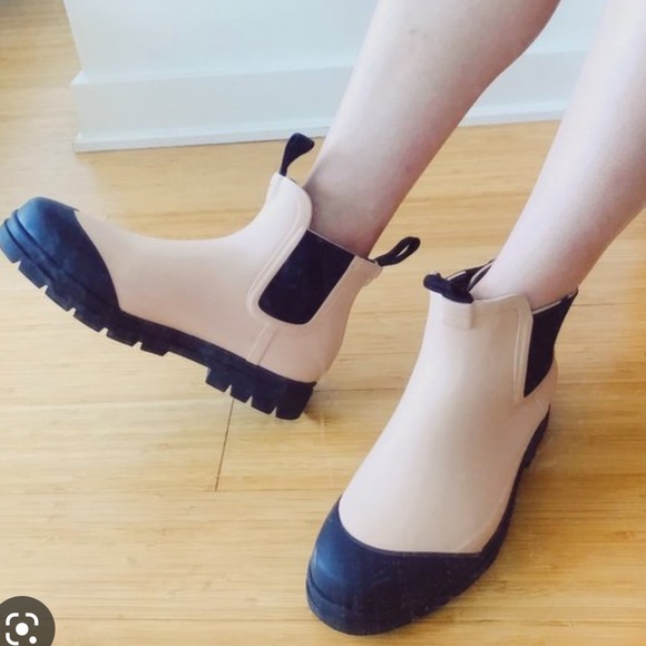 Everlane The Rain Boot Black Pink 10 - Picture 3 of 12